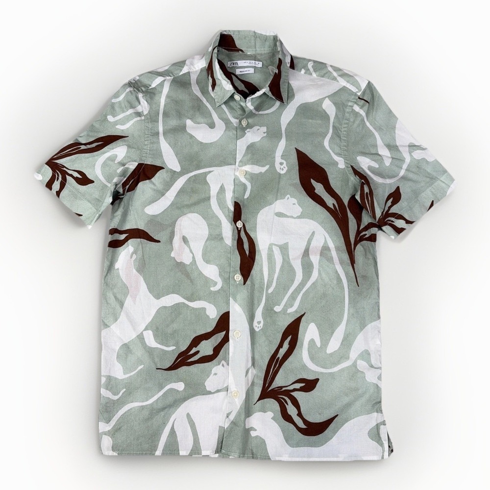 Zara Button Down Shirt Mens Small Green Animal Print Short Sleeve Regular Fit